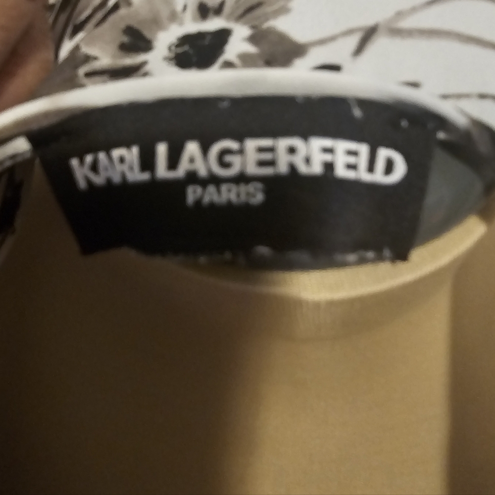 Karl Lagerfeld Black and White Floral Blouse Button-up Top Pearl Button Sz M - Picture 5 of 5